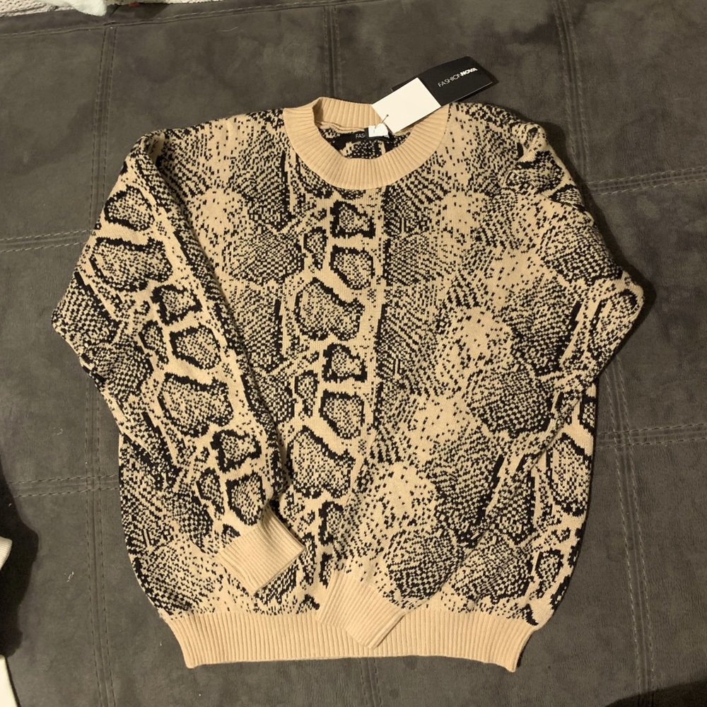 Fashion Nova Leopard Print Crew Sweater Womens